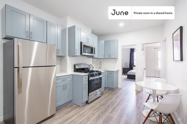 Building Photo - Room in Shared 4 bed/1 bath home