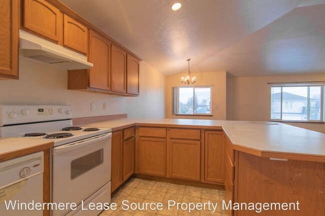 Building Photo - 3 br, 2 bath House - 1032 S Aspen