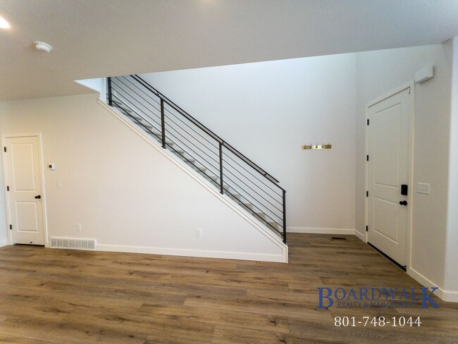 Foto del edificio - Stunning West Jordan Townhome with Upcomin...