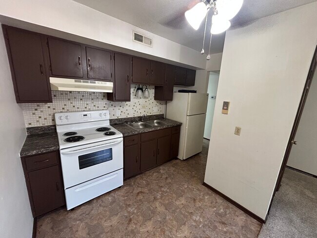 Foto del edificio - 120 McDonough St