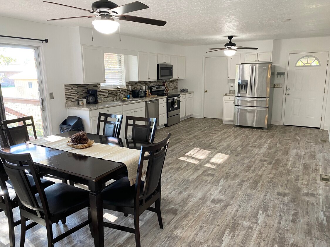 Foto principal - 508 Westland Dr