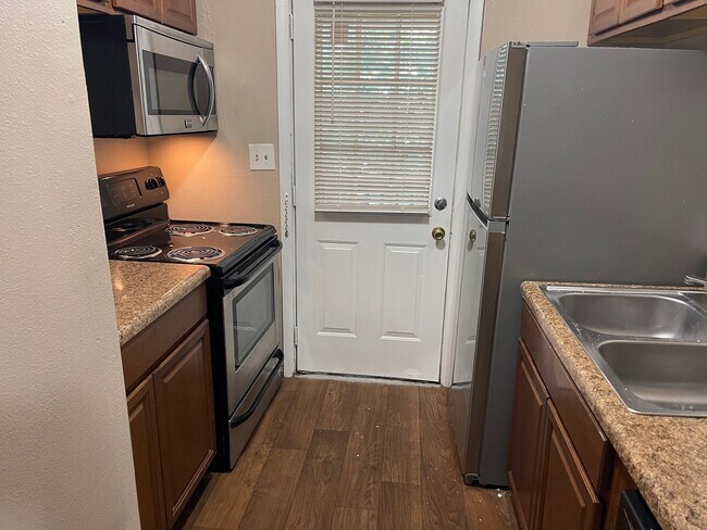 Building Photo - MIDTOWN STATION