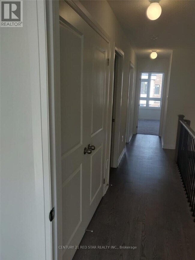 Building Photo - 35 Bradley Ave