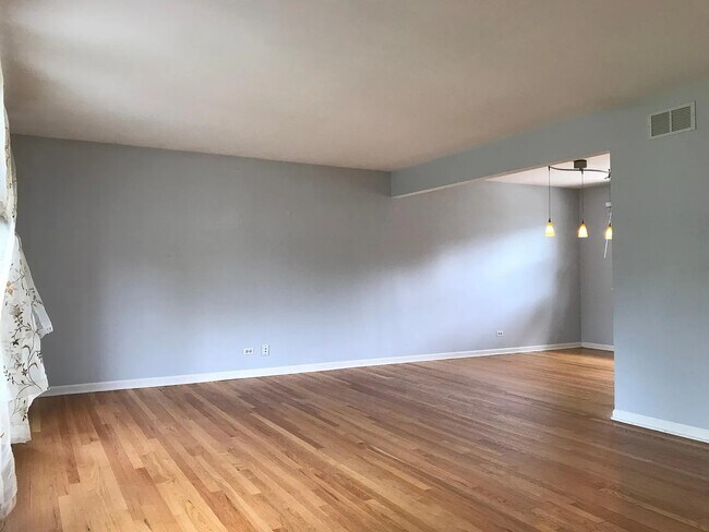 Foto del edificio - 7105 Summit Rd