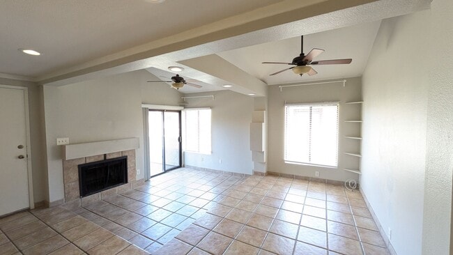Building Photo - One bed plus office - Second floor - Corne...