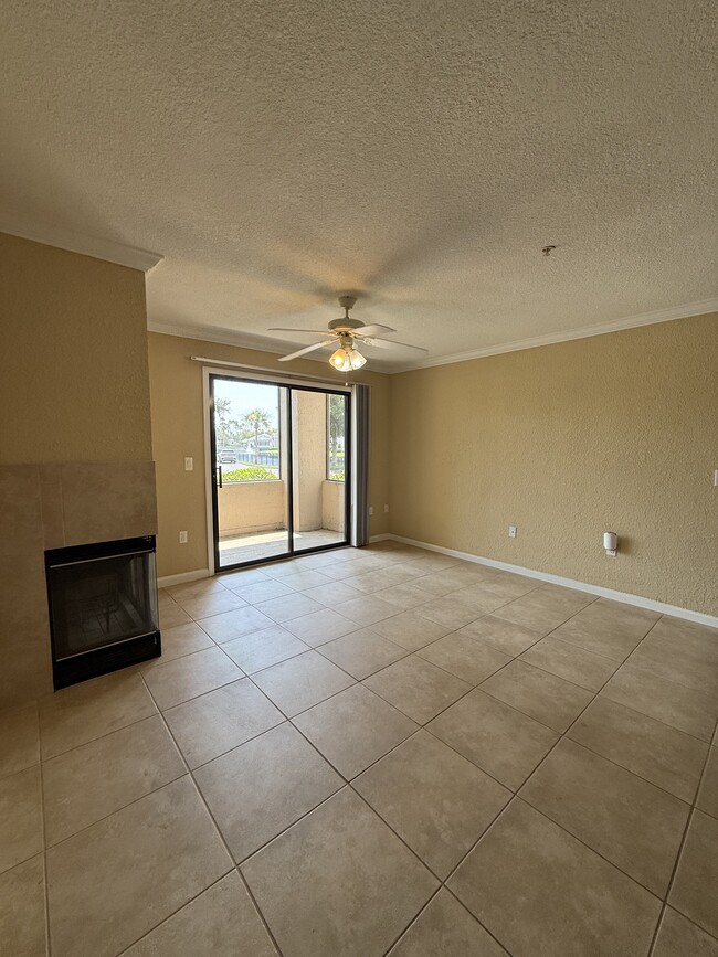 Building Photo - 800 Boardwalk Dr