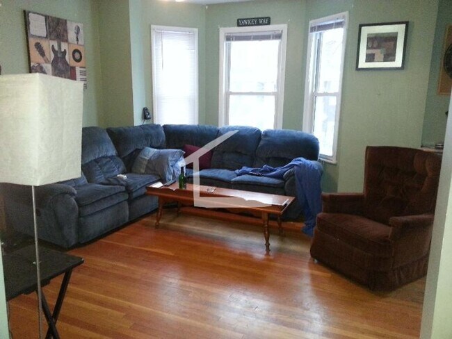 Foto del edificio - BU Walking Distance