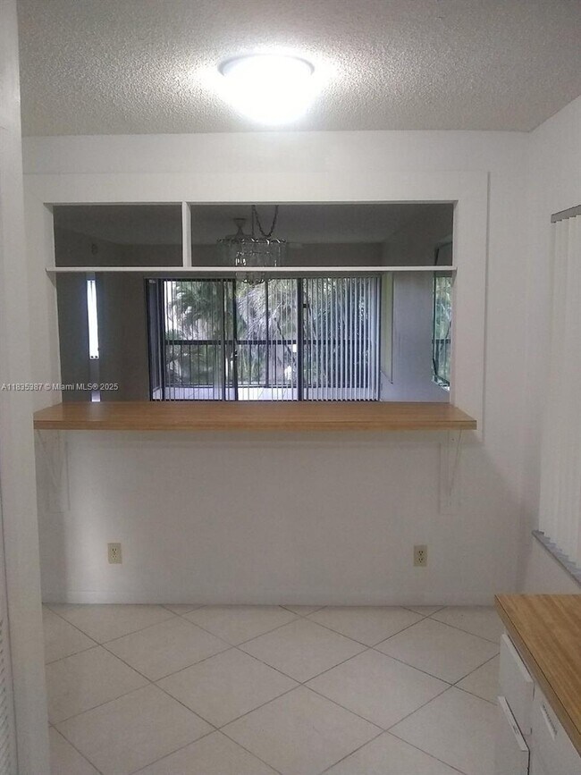 Foto del edificio - 159 NW 70th St