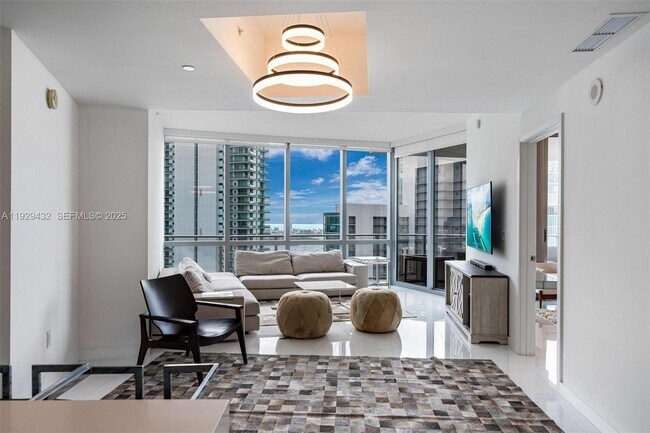 Foto del edificio - 851 NE 1st Ave