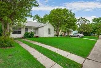 Building Photo - 1646 Willow St