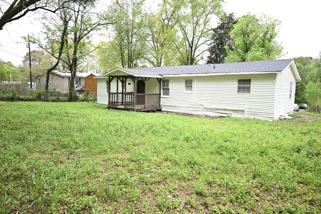 Foto del edificio - 148 Willow Ln