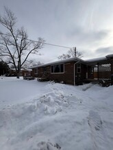 Building Photo - 550 Graham Rd