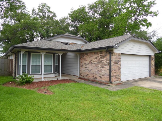 Building Photo - 8126 Glorieta Dr