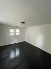 Building Photo - 1710 State St