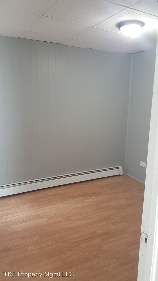 Building Photo - 10 Graham Ave