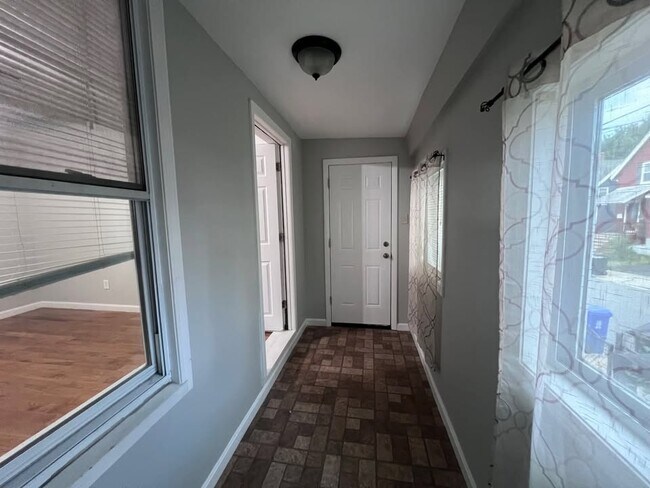 Solárium - 16 Hazelwood St