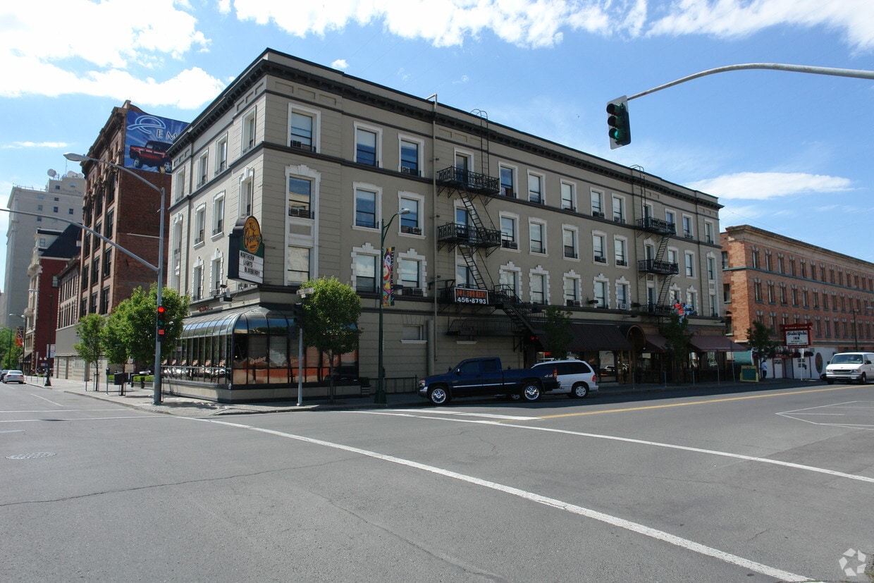 Foto del edificio - Metro Apartments