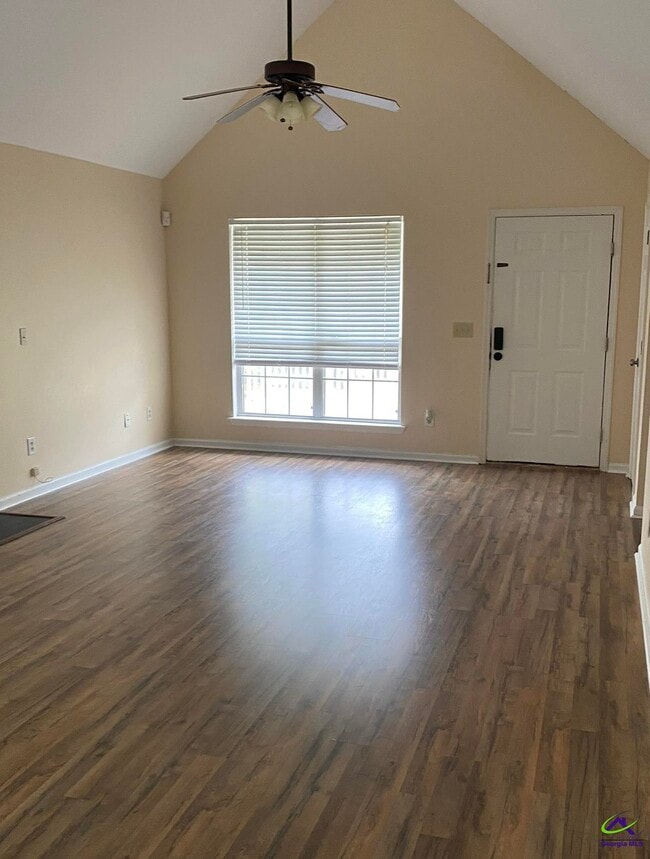 Building Photo - 110 Country Cove