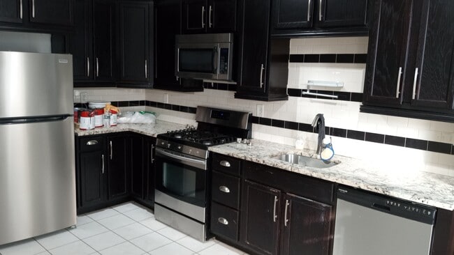 Building Photo - 37 Quincy St