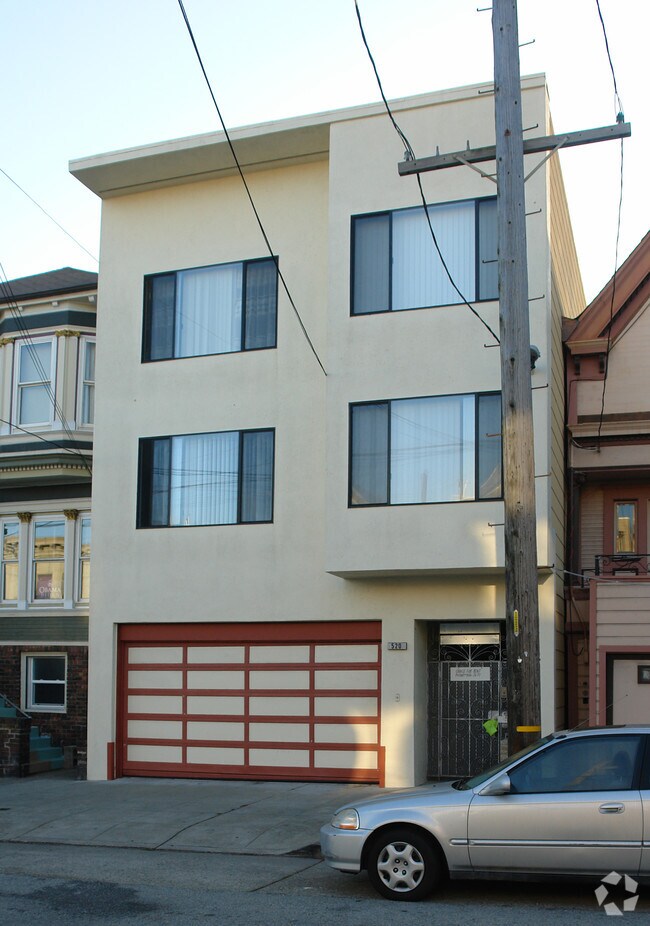 Building Photo - 520 8th Ave