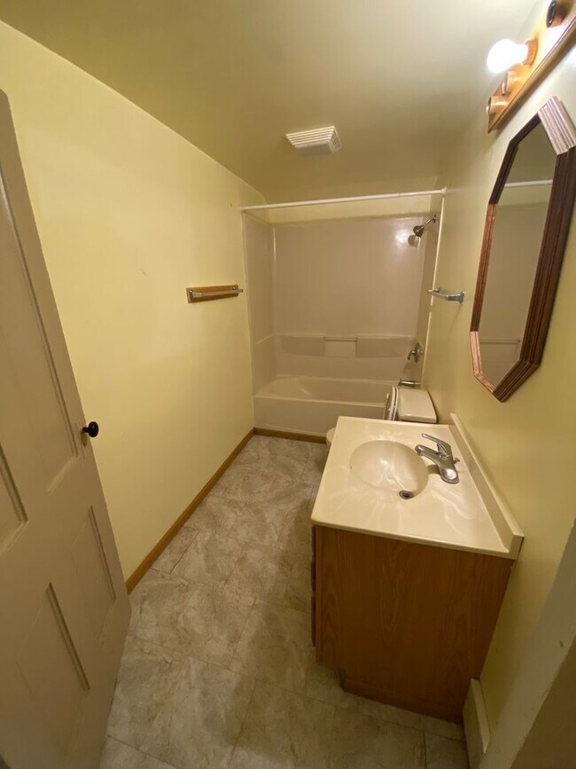 Foto del edificio - 1207 N Sawyer St