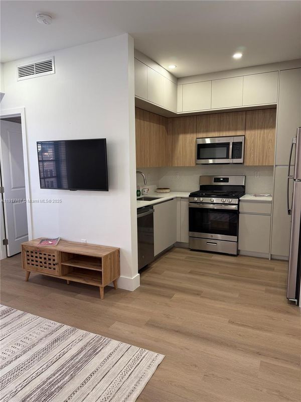 Foto del edificio - 1619 Jefferson Ave