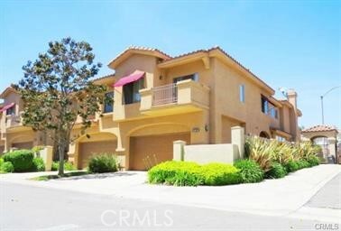 Primary Photo - 2030 Villa Del Lago Dr