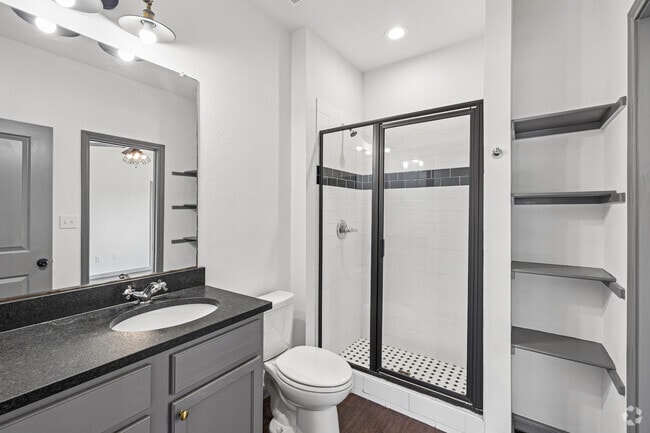 3B 1BR, 1BA - 800SF - Bathroom - 300 Clay Ave