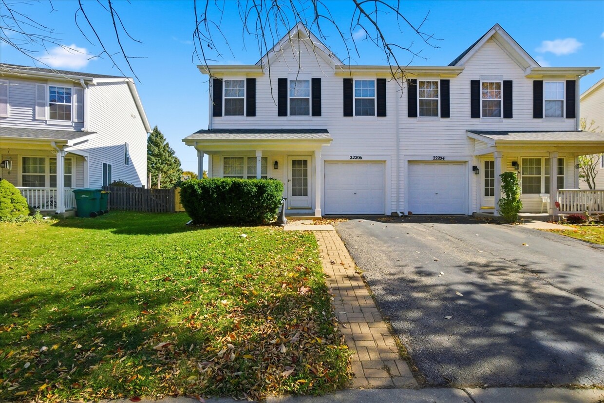 Foto principal - 22206 W Niagara Trail