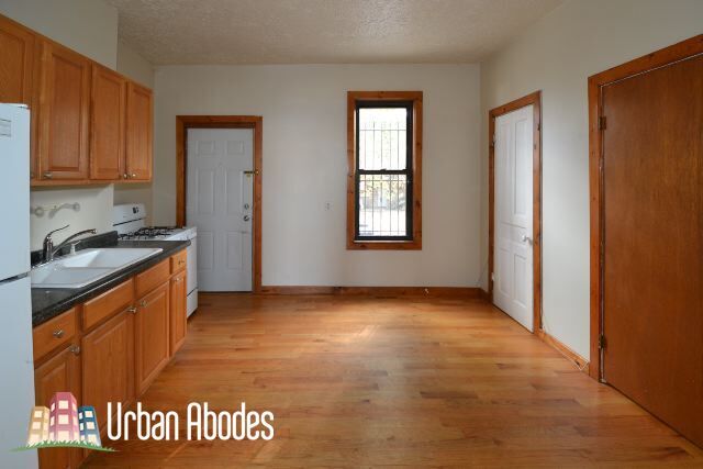 Building Photo - 1113 W Patterson Ave