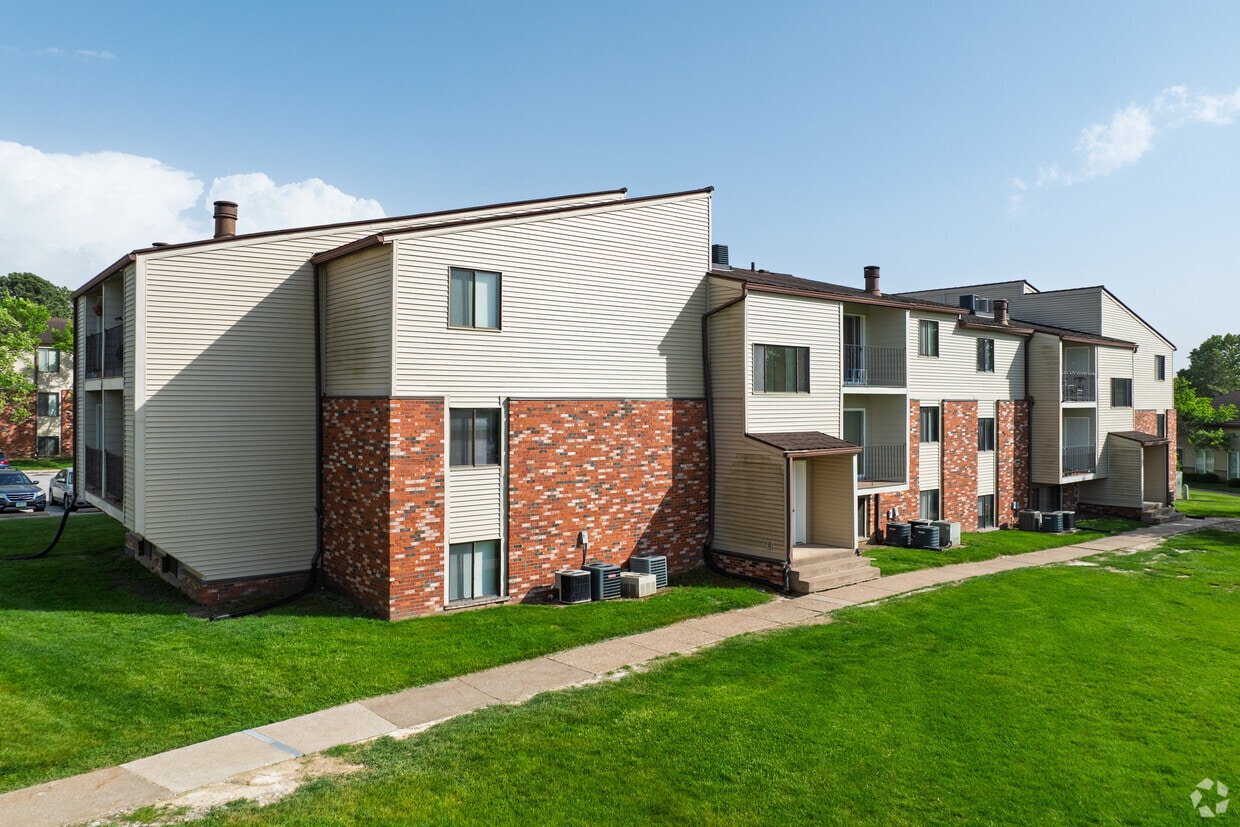 Primary Photo - Indian Ridge Apartments