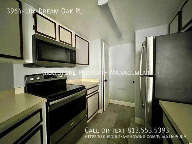 Foto del edificio - 3964 Dream Oak Pl
