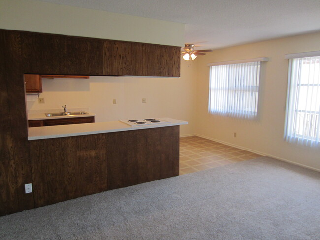 Building Photo - 3638 Del Amo Blvd