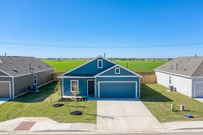 Building Photo - 611 Halfmoon Dr