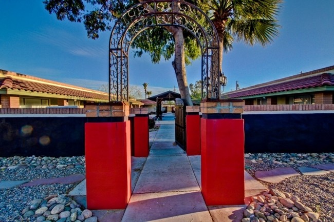 Enterance - Cambridge Apartments