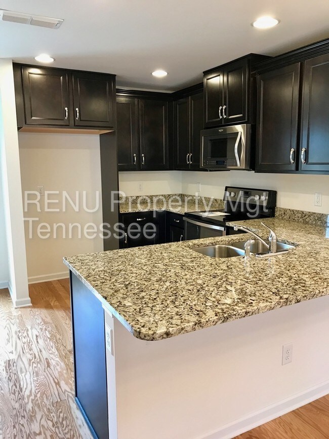 Building Photo - 1801 Riverbirch Way