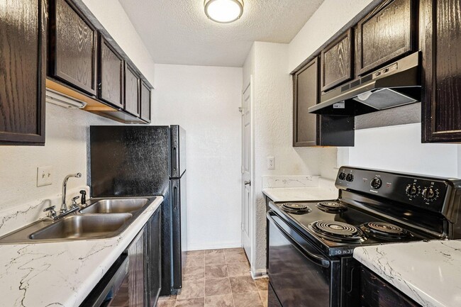 Interior Photo - N44 Sharonridge Apartments