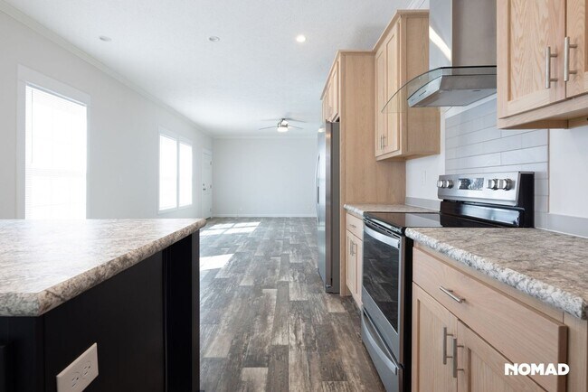 Building Photo - *BRAND NEW* 3 Bedroom Single Family – Mode...
