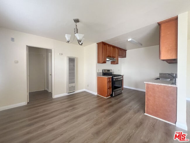 Foto del edificio - 331 S Gramercy Pl