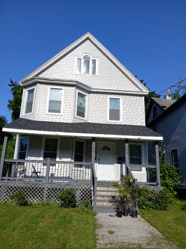 Building Photo - 134 Richardson Ave