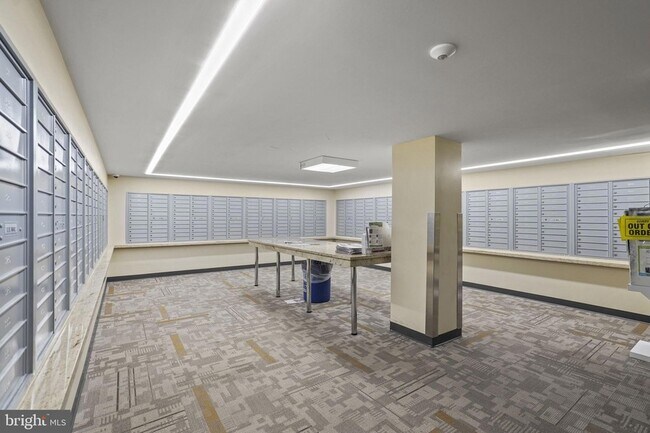 Foto del edificio - 4600 Duke St