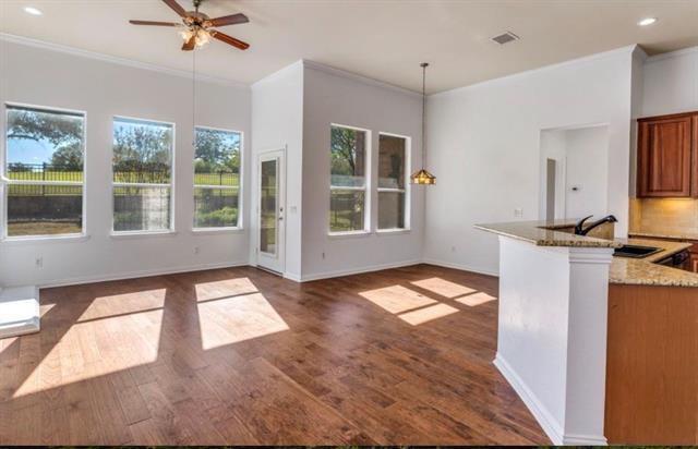 Foto del edificio - 727 Scenic Ranch Cir