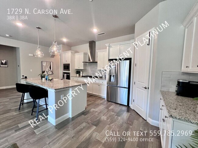 Foto del edificio - 1729 N Carson Ave