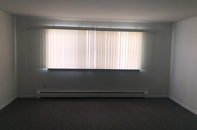 Liv - 3913 W 124th Pl
