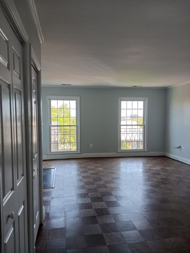 Foto del edificio - 1670 Beekman Pl NW