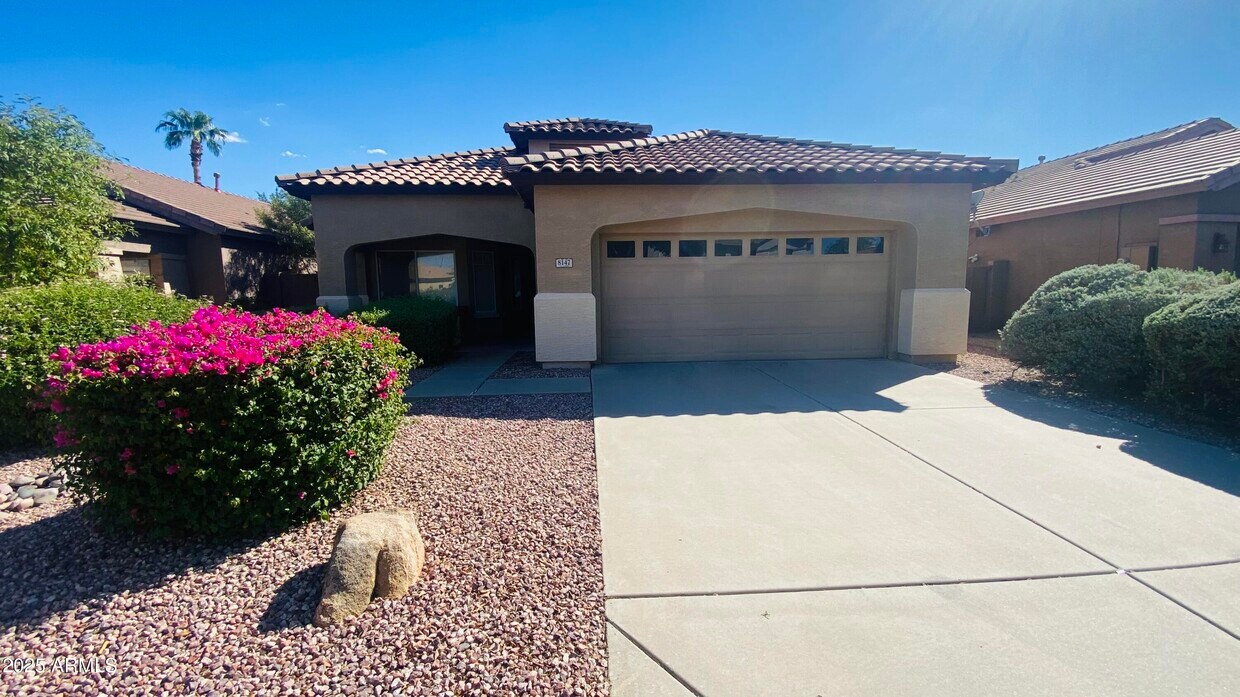 Foto principal - 8147 W Ross Ave