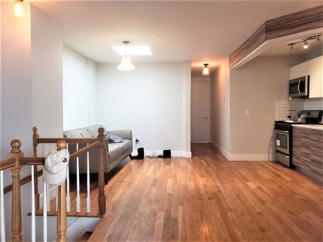 Foto principal - 1159 Gates Ave
