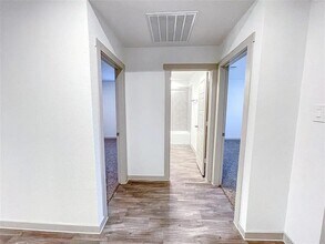 Building Photo - 7822 Golden Rubia Ln