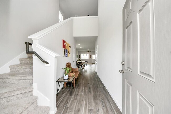 Building Photo - 2473 Carp Dr