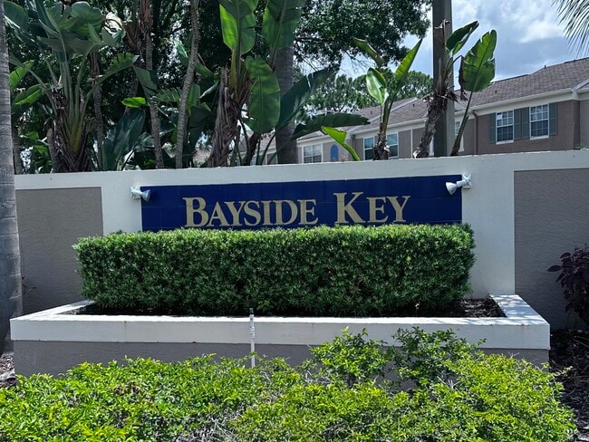 Building Photo - 6211 Bayside Key Dr
